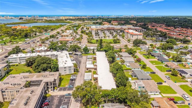 9945 47TH AVENUE N 203, St Petersburg, FL 33708