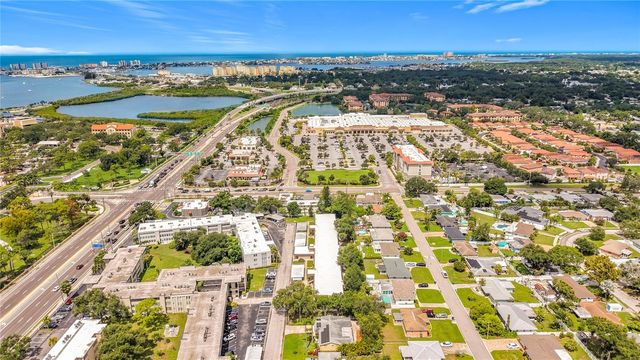 9945 47TH AVENUE N 203, St Petersburg, FL 33708