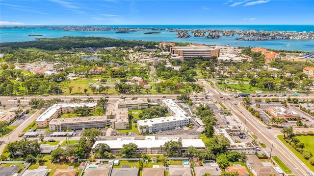 9945 47TH AVENUE N 203, St Petersburg, FL 33708