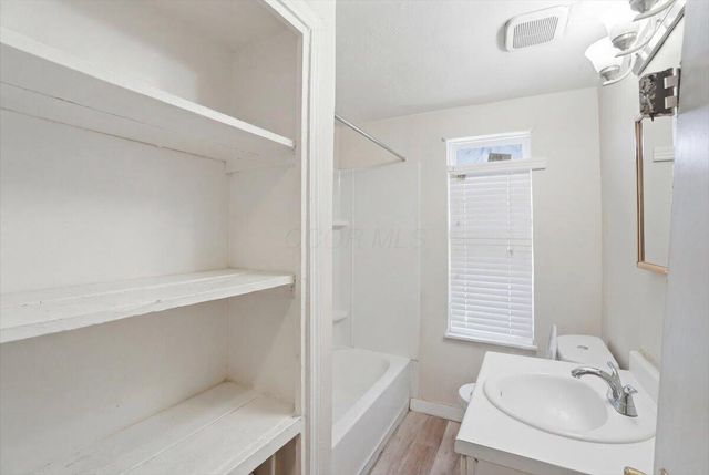 1037-1039 S James Road, Columbus, OH 43227