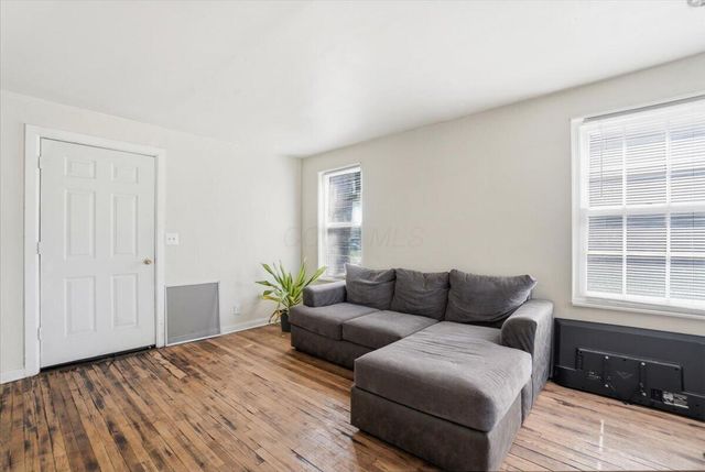 1037-1039 S James Road, Columbus, OH 43227