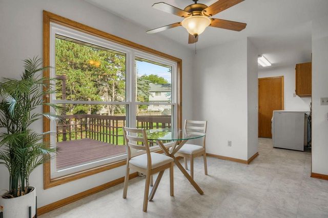 6 Lynbrook Circle, Madison, WI 53719