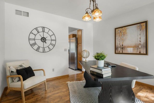 6 Lynbrook Circle, Madison, WI 53719
