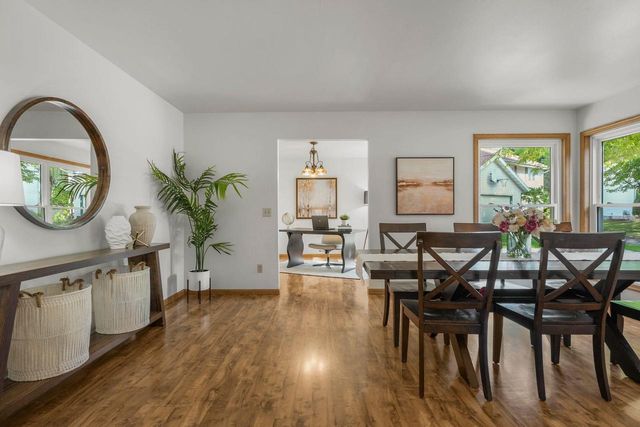 6 Lynbrook Circle, Madison, WI 53719