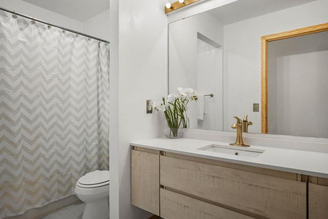 6 Lynbrook Circle, Madison, WI 53719
