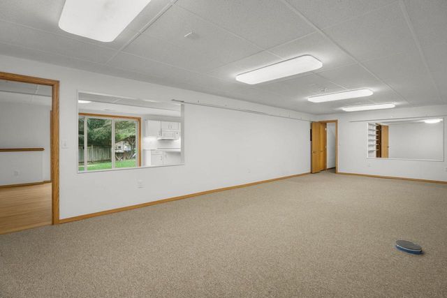 6 Lynbrook Circle, Madison, WI 53719