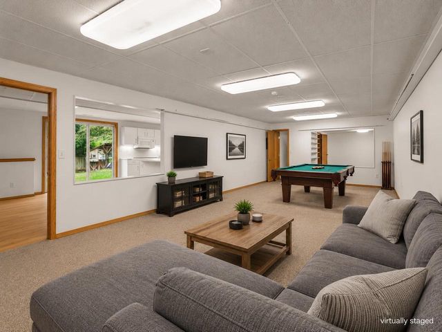 6 Lynbrook Circle, Madison, WI 53719