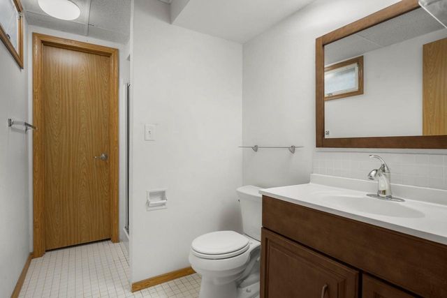 6 Lynbrook Circle, Madison, WI 53719
