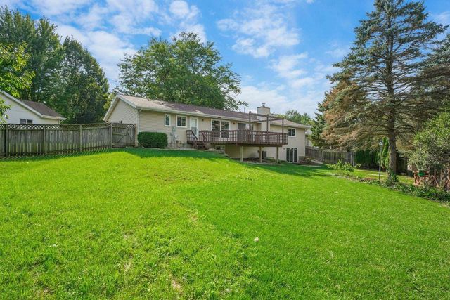 6 Lynbrook Circle, Madison, WI 53719