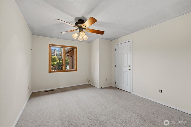 31423 42nd Place SW, Federal Way, WA 98023