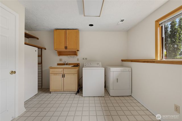 31423 42nd Place SW, Federal Way, WA 98023