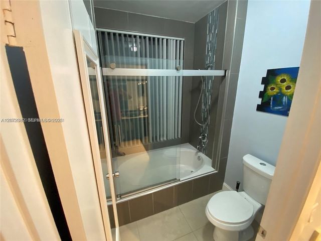 8806 SW 130th Court 102, Miami, FL 33186