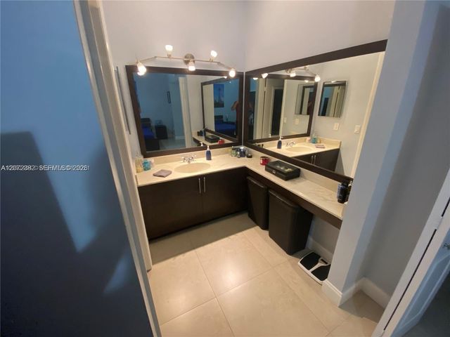 8806 SW 130th Court 102, Miami, FL 33186