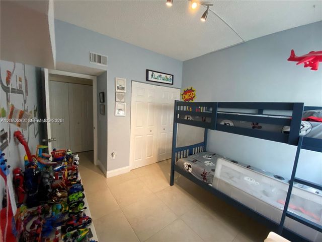 8806 SW 130th Court 102, Miami, FL 33186
