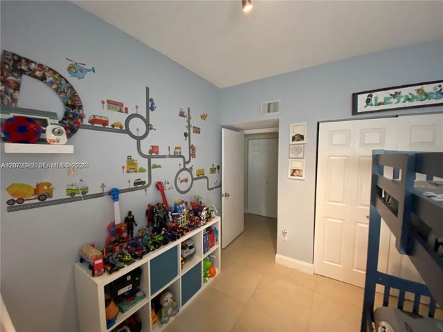 8806 SW 130th Court 102, Miami, FL 33186