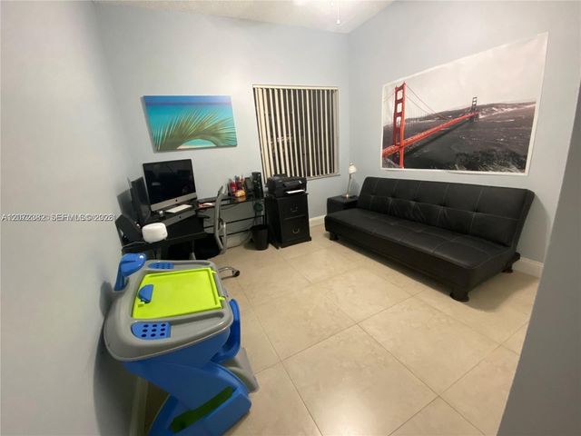 8806 SW 130th Court 102, Miami, FL 33186