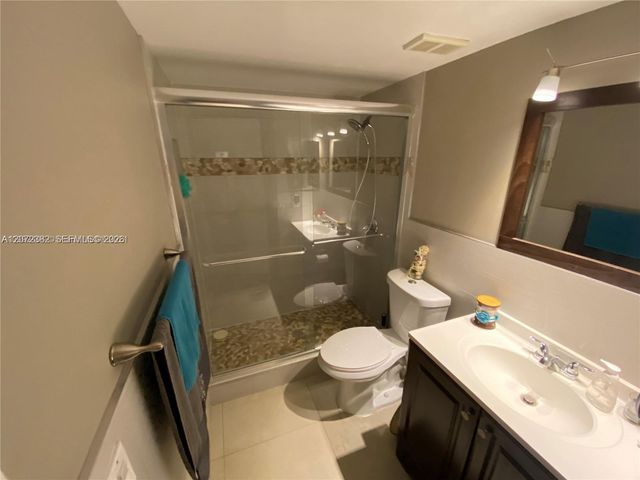 8806 SW 130th Court 102, Miami, FL 33186
