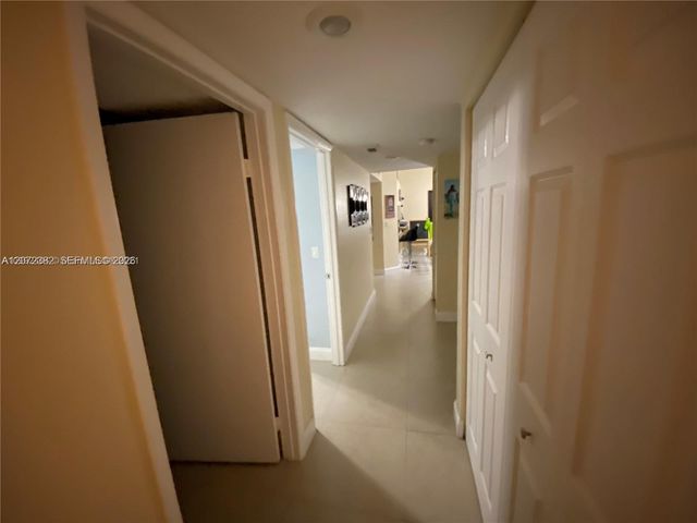 8806 SW 130th Court 102, Miami, FL 33186