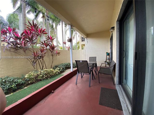 8806 SW 130th Court 102, Miami, FL 33186