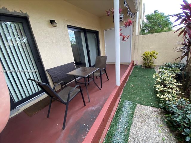 8806 SW 130th Court 102, Miami, FL 33186