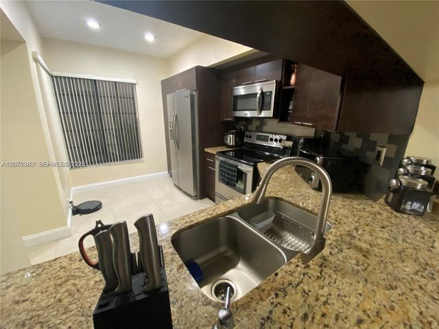 8806 SW 130th Court 102, Miami, FL 33186
