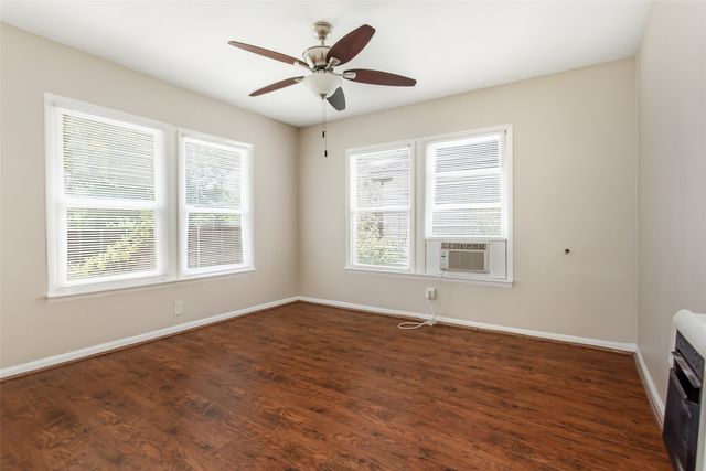 6038 Victor Street, Dallas, TX 75214