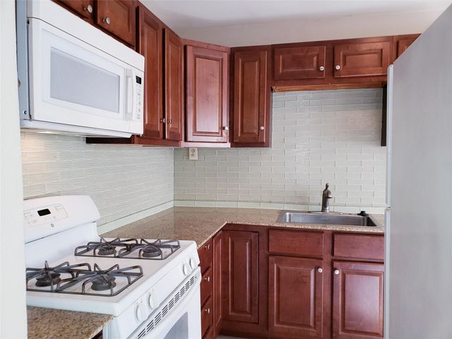 6038 Victor Street, Dallas, TX 75214