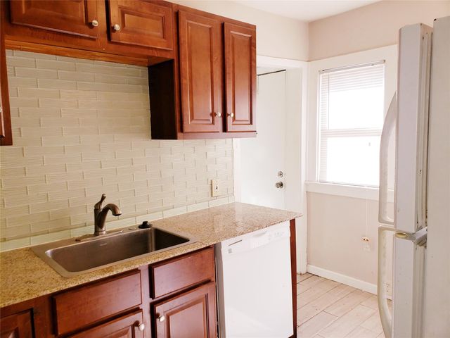 6038 Victor Street, Dallas, TX 75214