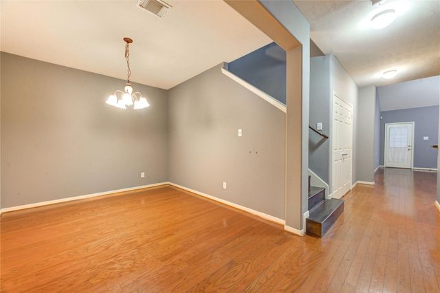 2931 Meadowglen Cove, Houston, TX 77082