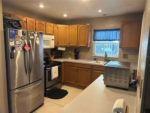 8000 54TH STREET N, Pinellas Park, FL 33781