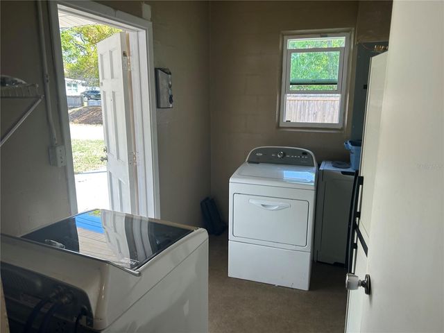 8000 54TH STREET N, Pinellas Park, FL 33781