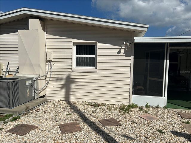 8000 54TH STREET N, Pinellas Park, FL 33781