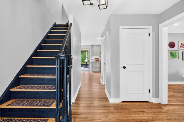 17 Forest Ln, Green Brook Twp., NJ 08812