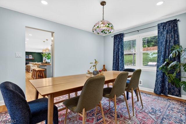 17 Forest Ln, Green Brook Twp., NJ 08812