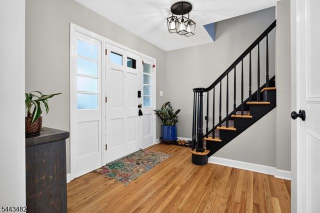 17 Forest Ln, Green Brook Twp., NJ 08812