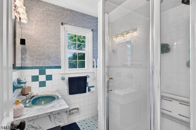 17 Forest Ln, Green Brook Twp., NJ 08812