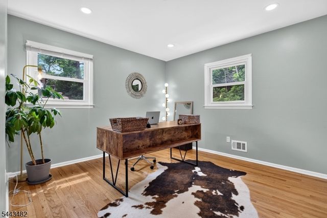 17 Forest Ln, Green Brook Twp., NJ 08812