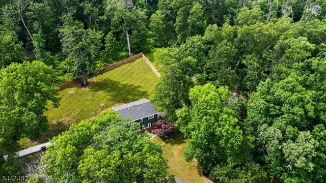 17 Forest Ln, Green Brook Twp., NJ 08812