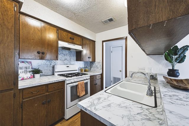 4713 Sagebrush TRL B, Austin, TX 78745