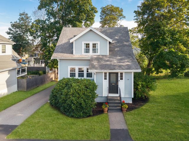 37 Arborway Dr, Braintree, MA 02184