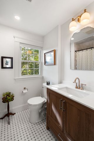 37 Arborway Dr, Braintree, MA 02184