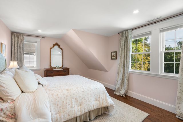 37 Arborway Dr, Braintree, MA 02184