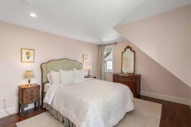 37 Arborway Dr, Braintree, MA 02184
