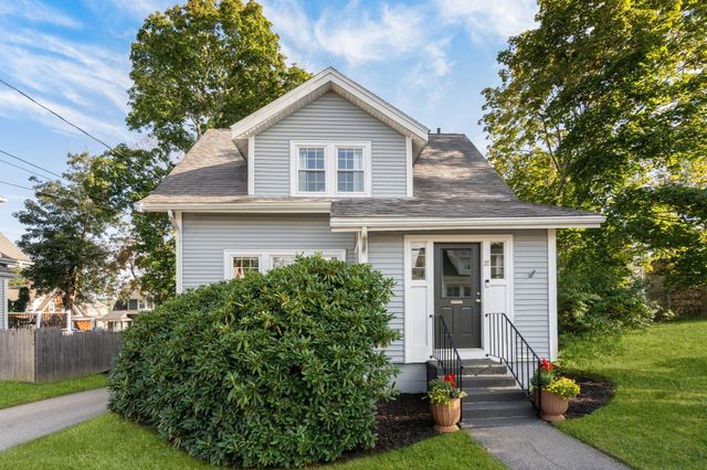 37 Arborway Dr, Braintree, MA 02184