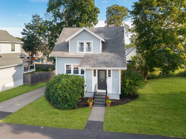 37 Arborway Dr, Braintree, MA 02184