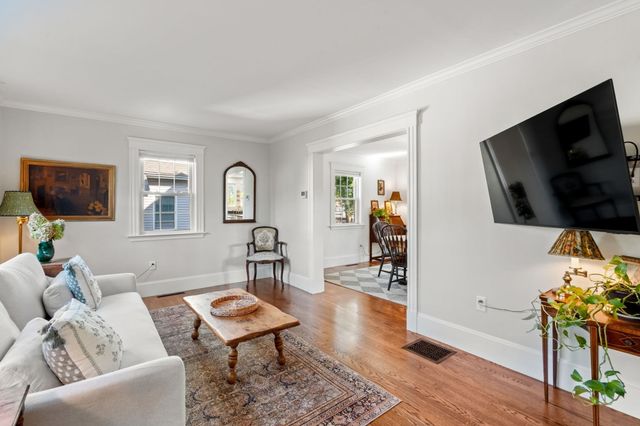 37 Arborway Dr, Braintree, MA 02184