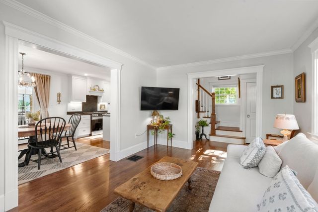 37 Arborway Dr, Braintree, MA 02184