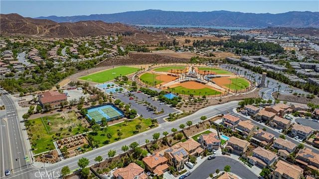 41031 Crimson Pillar, Lake Elsinore, CA 92532