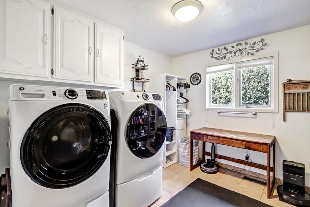 3400 Avenida Charada NW, Albuquerque, NM 87107