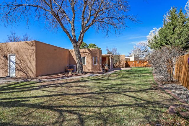 3400 Avenida Charada NW, Albuquerque, NM 87107
